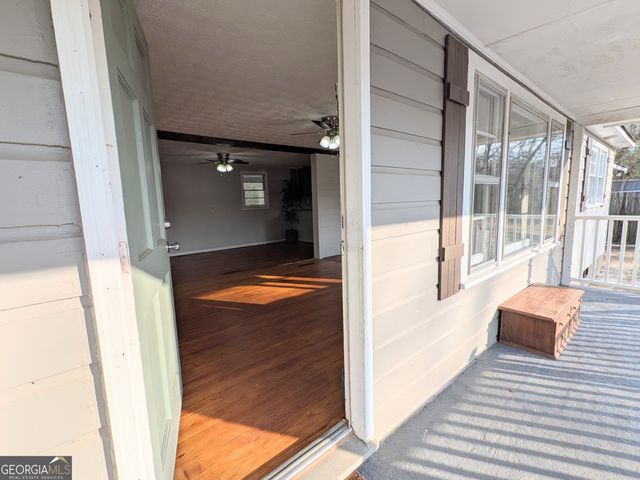 56 Hudgen Road, Newnan, GA 30265