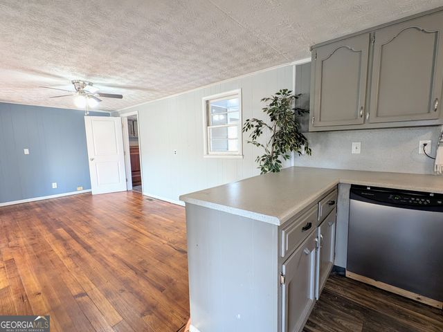 56 Hudgen Road, Newnan, GA 30265