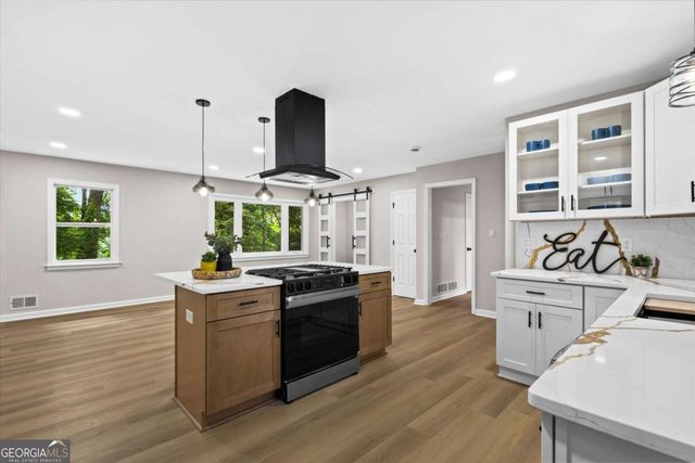 1720 Starlight Drive, Marietta, GA 30062
