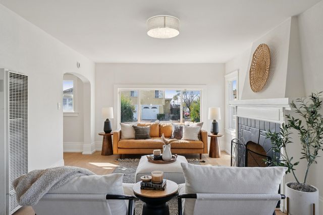 5500 Laverne Ave, Oakland, CA 94605