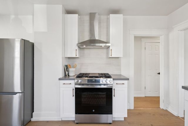 5500 Laverne Ave, Oakland, CA 94605