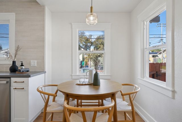 5500 Laverne Ave, Oakland, CA 94605