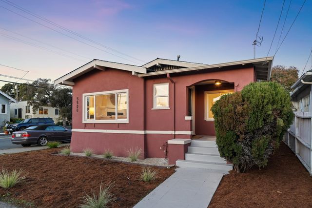 5500 Laverne Ave, Oakland, CA 94605