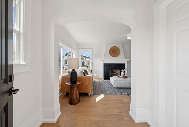 5500 Laverne Ave, Oakland, CA 94605