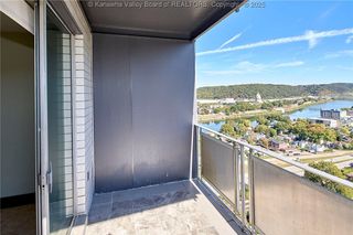 1800 Roundhill Road 1704, Charleston, WV 25314