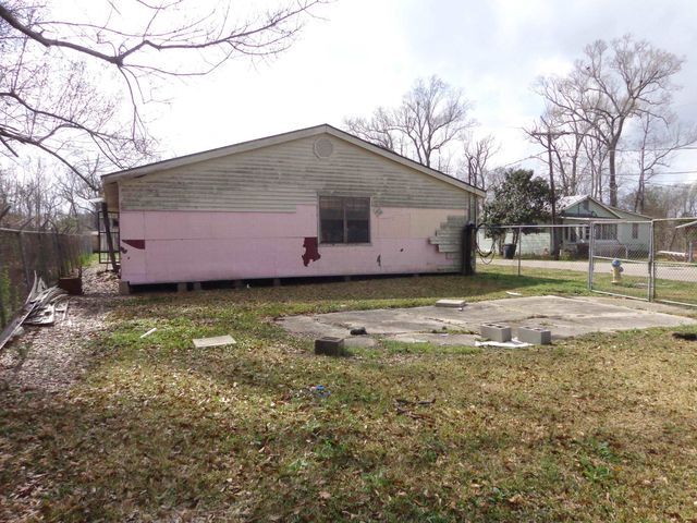 284 Carlos Street, Houma, LA 70364