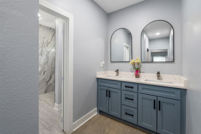 236 Las Cruces, Malakoff, TX 75148