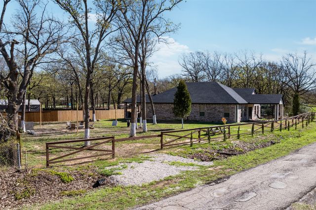 236 Las Cruces, Malakoff, TX 75148