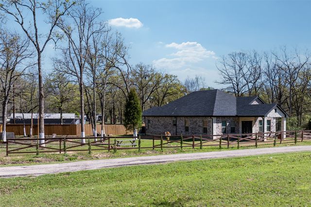 236 Las Cruces, Malakoff, TX 75148