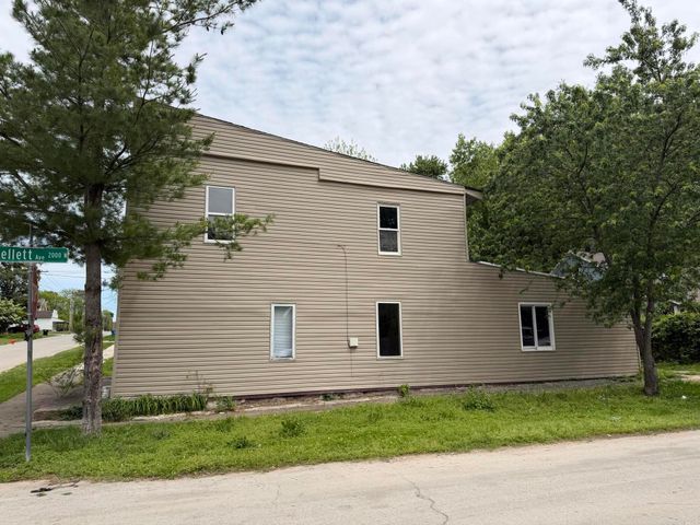 900 E Dale Street, Springfield, MO 65803