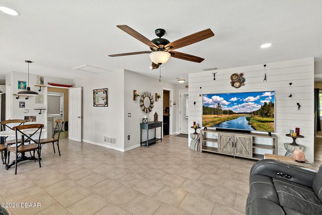 589 Clairmont Lane, South Daytona, FL 32119