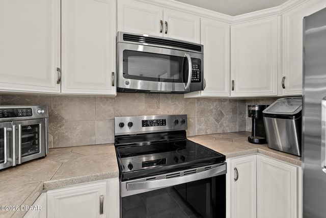 589 Clairmont Lane, South Daytona, FL 32119