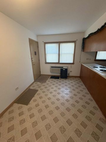 8000 S Pulaski Road 201, Chicago, IL 60652