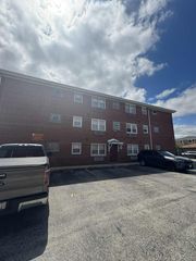 8000 S Pulaski Road 201, Chicago, IL 60652