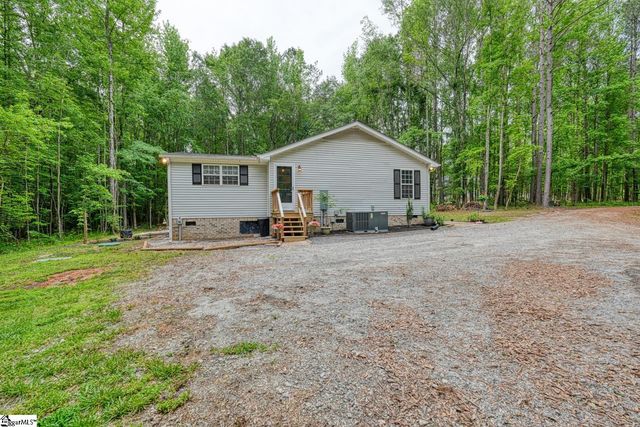 1755 Chumley Road, Woodruff, SC 29388