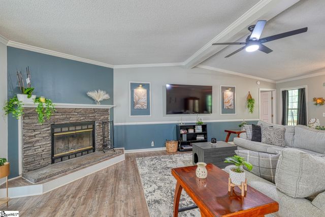 1755 Chumley Road, Woodruff, SC 29388