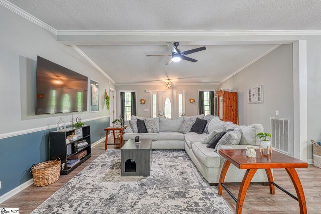 1755 Chumley Road, Woodruff, SC 29388