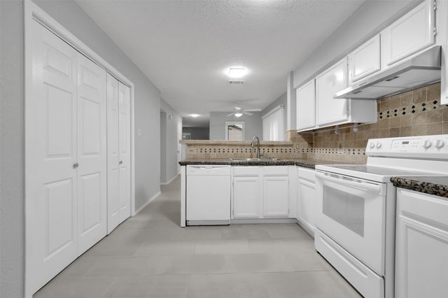 2111 E Belt Line 166 A, Richardson, TX 75081