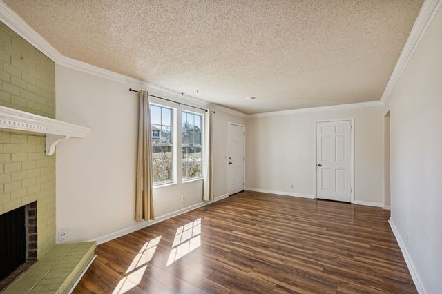 3840 Priest Lake Dr, Nashville, TN 37217