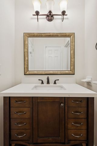 3840 Priest Lake Dr, Nashville, TN 37217