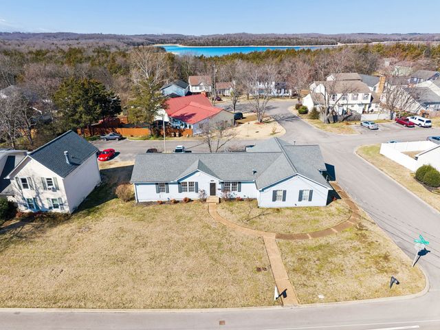 3840 Priest Lake Dr, Nashville, TN 37217