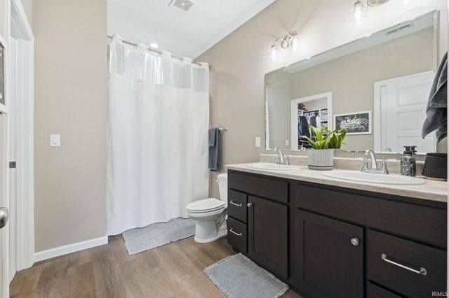 5329 Greyson Heights Drive, Auburn, IN 46706