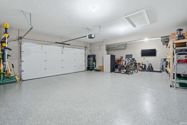 5329 Greyson Heights Drive, Auburn, IN 46706