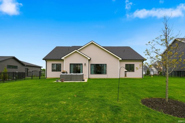 5329 Greyson Heights Drive, Auburn, IN 46706