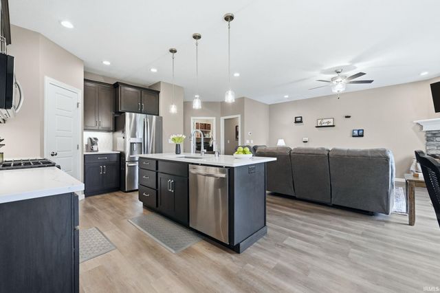 5329 Greyson Heights Drive, Auburn, IN 46706