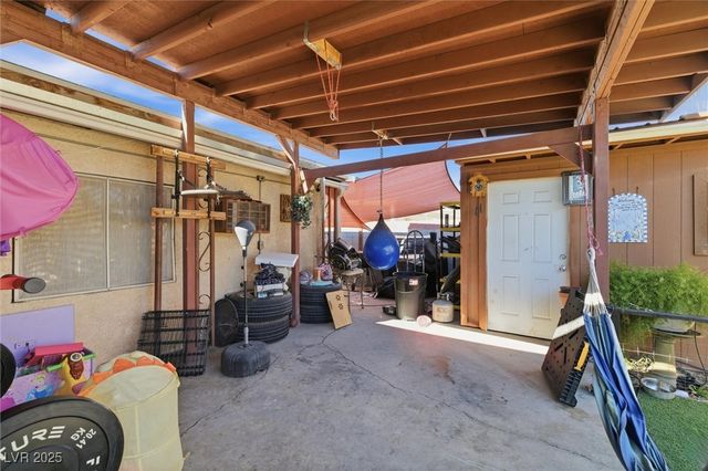 2504 Sandy Lane, Las Vegas, NV 89115