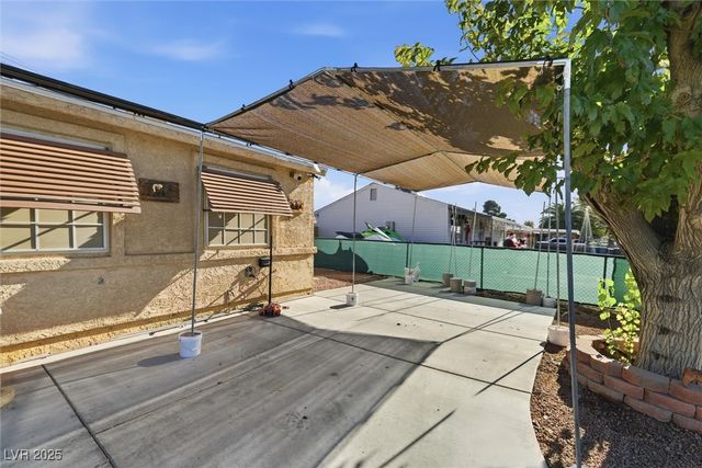 2504 Sandy Lane, Las Vegas, NV 89115