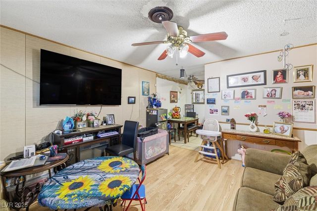 2504 Sandy Lane, Las Vegas, NV 89115