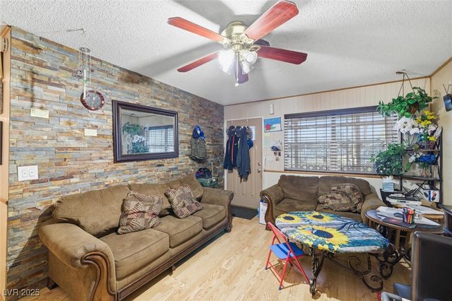 2504 Sandy Lane, Las Vegas, NV 89115