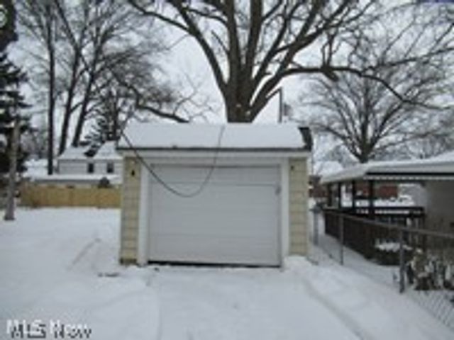 249 Roosevelt Avenue, Elyria, OH 44035