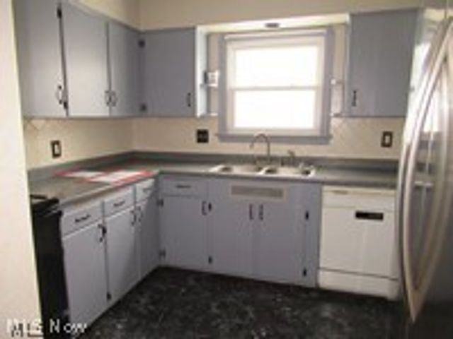 249 Roosevelt Avenue, Elyria, OH 44035