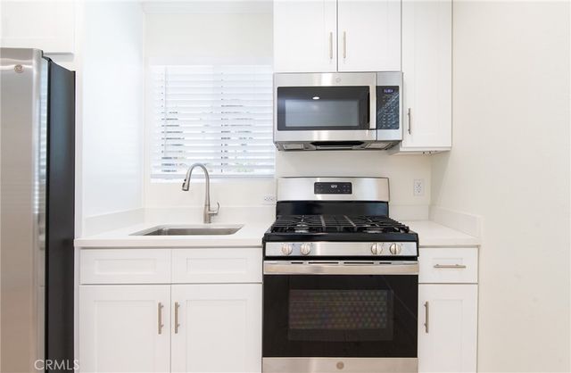 11831 Pomering B, Downey, CA 90241