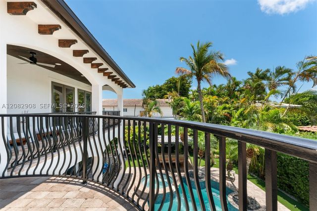 1210 95th St 1, Bay Harbor Islands, FL 33154