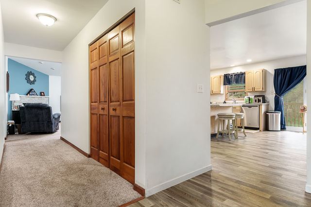 164 COLUMBIA, Poplar Grove, IL 61065