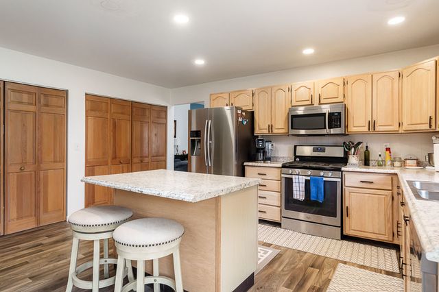 164 COLUMBIA, Poplar Grove, IL 61065
