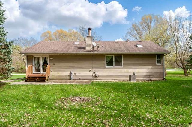 164 COLUMBIA, Poplar Grove, IL 61065