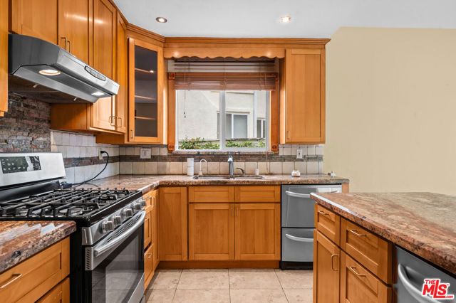 18639 Nathan Hill Drive 9, Santa Clarita, CA 91351