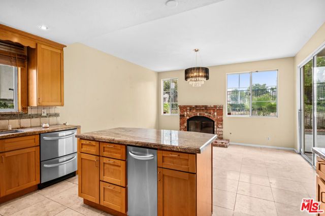 18639 Nathan Hill Drive 9, Santa Clarita, CA 91351