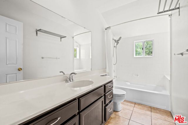 18639 Nathan Hill Drive 9, Santa Clarita, CA 91351