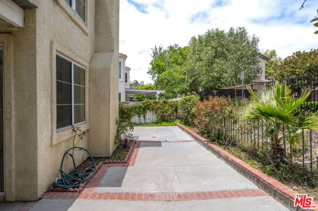 18639 Nathan Hill Drive 9, Santa Clarita, CA 91351