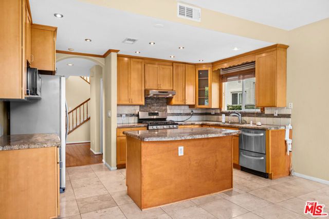 18639 Nathan Hill Drive 9, Santa Clarita, CA 91351