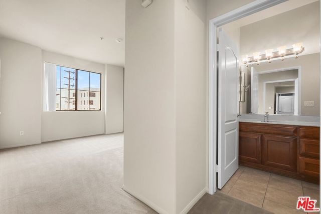 10275 Missouri Avenue 202, Los Angeles, CA 90025