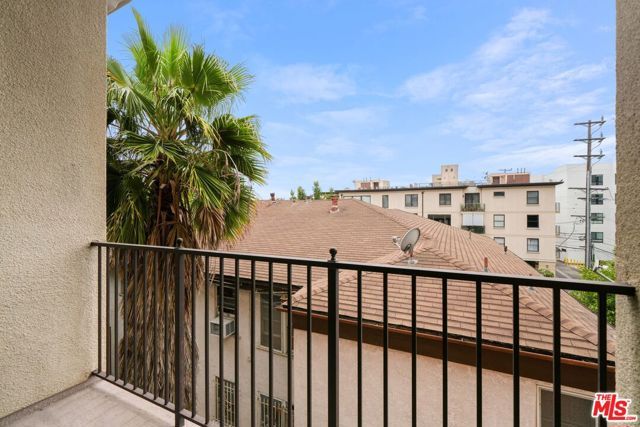 10275 Missouri Avenue 202, Los Angeles, CA 90025