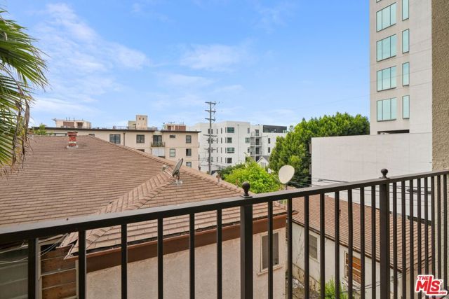 10275 Missouri Avenue 202, Los Angeles, CA 90025
