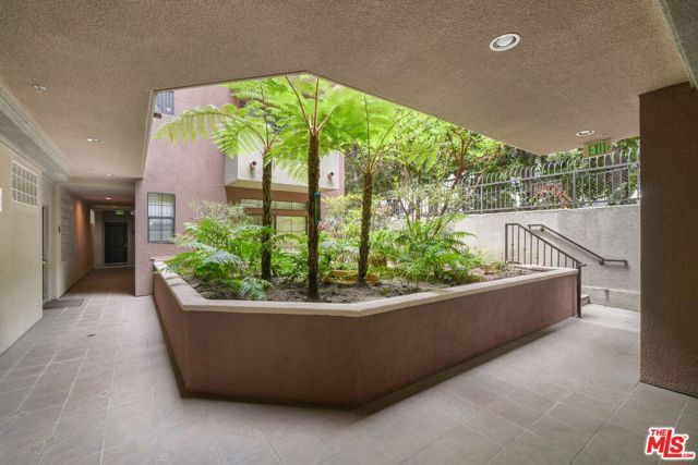 10275 Missouri Avenue 202, Los Angeles, CA 90025