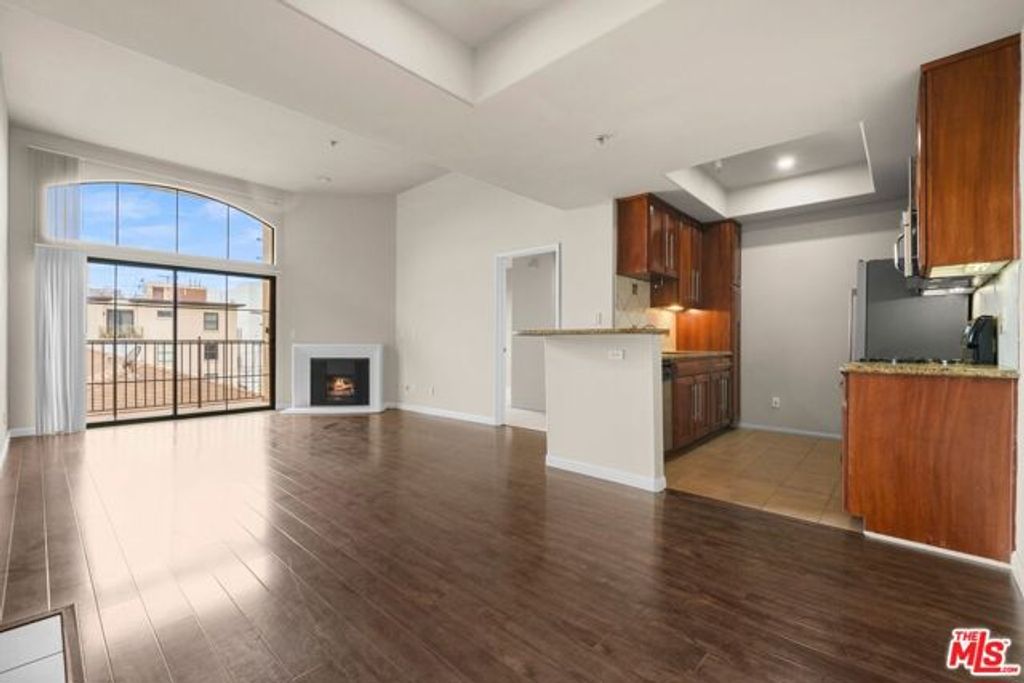 10275 Missouri Avenue 202, Los Angeles, CA 90025